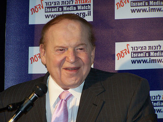 Sheldon Adelson, photo prise par the7eye.org.il. Licence Creative Commons 