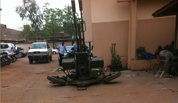 Parabolschüssel in Mali via @Mbokoniko bei Twitter
