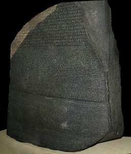 The Rosetta Stone in the British Museum, discovered accidentally by a French soldier during the Napoleonic Campaign in Egypt - Wikipédia CC-BY-NC 