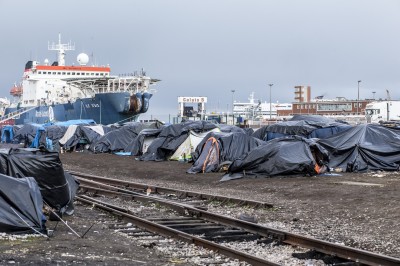 Le campement de migrants à côté du port de Calais, 26 March 2014. Photo Matthew Aslett. Copyright Demotix